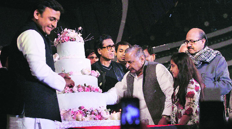 mulayam singh, mulayam singh birthday, mulayam birthday, lucknow news, up news, mulayam a r rehman, a r rehman performance, a r rehman mulayam, india news