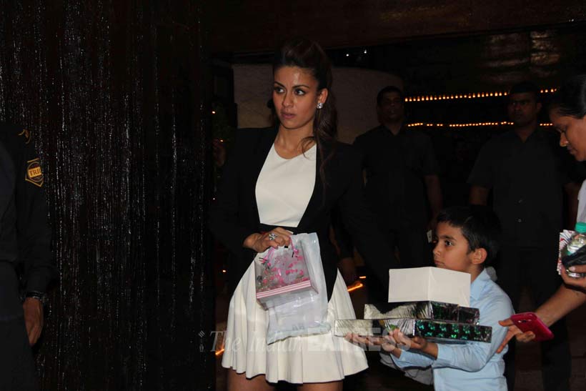 Aaradhay Bachchan, Abhishek Bachchan, Aishwarya Rai Bachchan, Amitabh bachchan, Jaya Bachchan, Shweta Nanda, Kunal Kapoor, Shilpa Shetty, Raj Kundra, Viaan Kundra, Nitara Khanna, Neelam Kothari, Sonali Kulkarni, Konkana Sen Sharma, Tara Sharma, Sonali Bendre, Raveena Tandon, Genelia D'Souza, Riteish Deshmukh, bollywood, entertainment