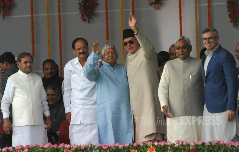 Nitish Kumar, Nitish Kumar Swearing in, Nitish Kumar Bihar CM, Nitish Kumar News, Lalu Prasad Yadav, Arvind Kejriwal, Rahul Gandhi, Mamata Banerjee, Nitish Kumar Latest News, Nitish Kumar Breaking News