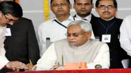 Swearing-in ceremony in Patna Nitish Kumar, Nitish Kumar swearing in, Nitish Kumar Bihar CM, Nitish swearing in, New Bihar CM, Bihar CM 2015, Nitish Kumar, Akhilesh Yadav, Mayawati, Nitish Kumar news, Bihar news