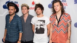 One Direction, Paris Attacks, Paris Attaks tribute, One Direction tribute to Paris Attacks, Harry Styles, Niall Horan, Liam Payne, Louis Tomlinson, entertainment news