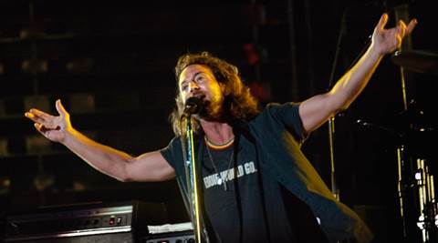 Pearl Jam performs Eagles of Death Metal’s track | Music News - The