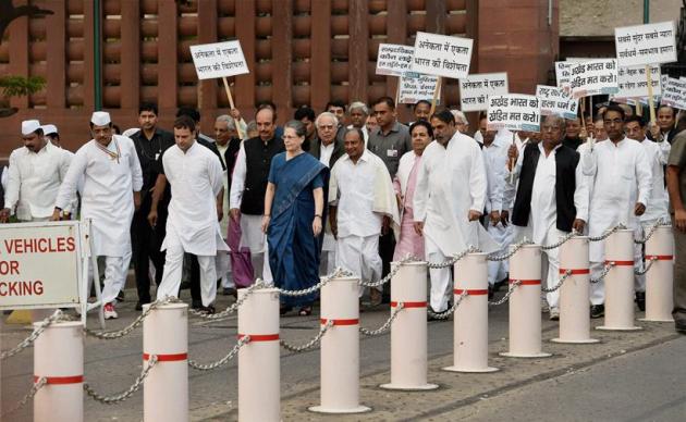 Congress, Congress March, Congress Protest Against intolerance, intolerance, Sonia Gandhi, Rahul Gandhi, modi, pm Modi, Pranab Mukherjee, Manmohan Singh, Congress News, Delhi News, India News