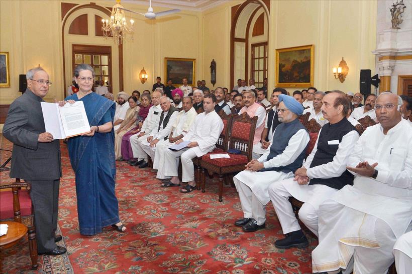 Congress, Congress March, Congress Protest Against intolerance, intolerance, Sonia Gandhi, Rahul Gandhi, modi, pm Modi, Pranab Mukherjee, Manmohan Singh, Congress News, Delhi News, India News