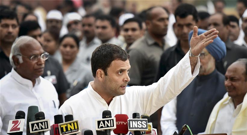 Congress, Congress March, Congress Protest Against intolerance, intolerance, Sonia Gandhi, Rahul Gandhi, modi, pm Modi, Pranab Mukherjee, Manmohan Singh, Congress News, Delhi News, India News
