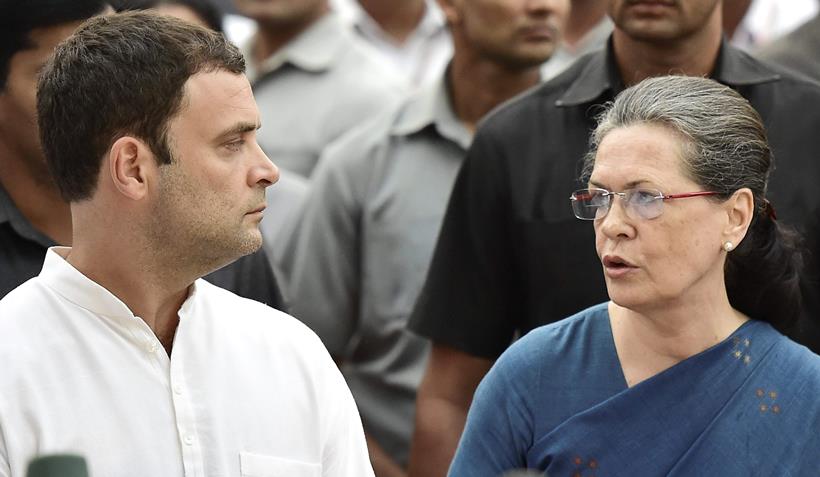 Congress, Congress March, Congress Protest Against intolerance, intolerance, Sonia Gandhi, Rahul Gandhi, modi, pm Modi, Pranab Mukherjee, Manmohan Singh, Congress News, Delhi News, India News
