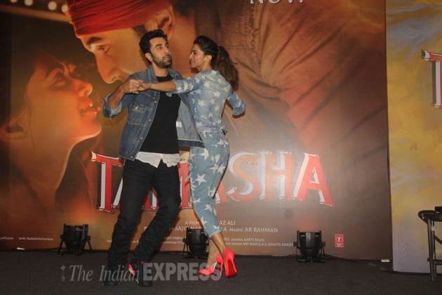 deepika padukone, ranbir kapoor, tamasha, tamasha promotions, deepika padukone pictures, ranbir kapoor pictures, ranbir deepika pics, ranbir deepika tamasha, imtiaz ali, deepika ranbir pics, entertainment, bollywood, tamasha film