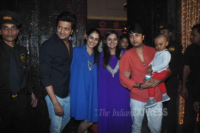 Aaradhay Bachchan, Abhishek Bachchan, Aishwarya Rai Bachchan, Amitabh bachchan, Jaya Bachchan, Shweta Nanda, Kunal Kapoor, Shilpa Shetty, Raj Kundra, Viaan Kundra, Nitara Khanna, Neelam Kothari, Sonali Kulkarni, Konkana Sen Sharma, Tara Sharma, Sonali Bendre, Raveena Tandon, Genelia D'Souza, Riteish Deshmukh, bollywood, entertainment