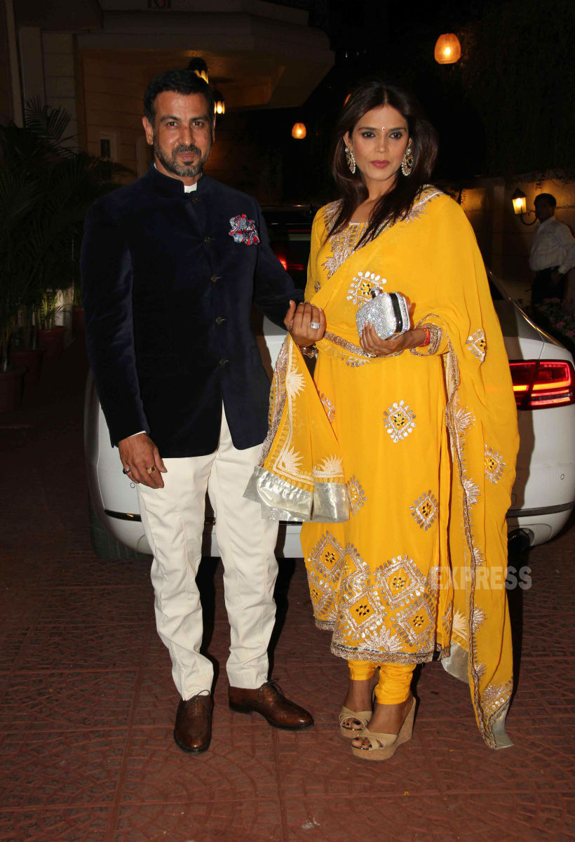 Shilpa Shetty, Sidharth Malhotra, Jacqueline Fernandez, Sidharth Malhotra, Akshay Kumar, Twinkle Khanna, Shamita Shetty, Raj Kundra, Abhishek Bachchan, Ekta Kapoor, Jeetendra, Rishi Kapoor, Randhir Kapoor, Karan Johar, Sophie Choudry, Manish Malhotra, Neelam Kothari, Samir Soni, Jackky Bhagnani, Diwali party, bollywood, entertainment