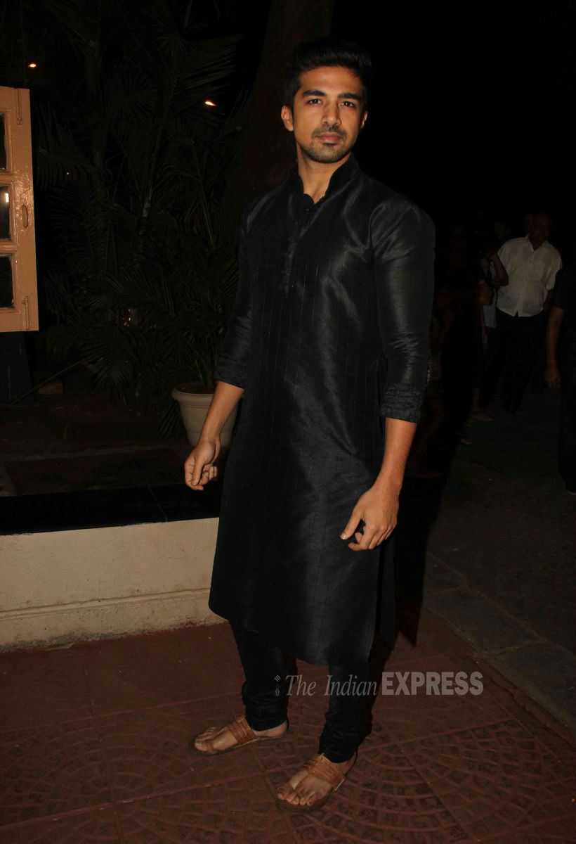 Shilpa Shetty, Sidharth Malhotra, Jacqueline Fernandez, Sidharth Malhotra, Akshay Kumar, Twinkle Khanna, Shamita Shetty, Raj Kundra, Abhishek Bachchan, Ekta Kapoor, Jeetendra, Rishi Kapoor, Randhir Kapoor, Karan Johar, Sophie Choudry, Manish Malhotra, Neelam Kothari, Samir Soni, Jackky Bhagnani, Diwali party, bollywood, entertainment