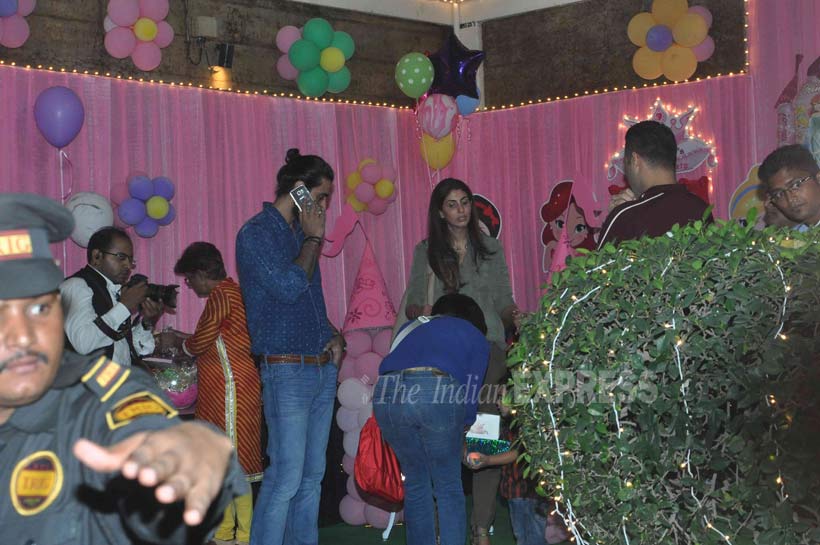 Aaradhay Bachchan, Abhishek Bachchan, Aishwarya Rai Bachchan, Amitabh bachchan, Jaya Bachchan, Shweta Nanda, Kunal Kapoor, Shilpa Shetty, Raj Kundra, Viaan Kundra, Nitara Khanna, Neelam Kothari, Sonali Kulkarni, Konkana Sen Sharma, Tara Sharma, Sonali Bendre, Raveena Tandon, Genelia D'Souza, Riteish Deshmukh, bollywood, entertainment