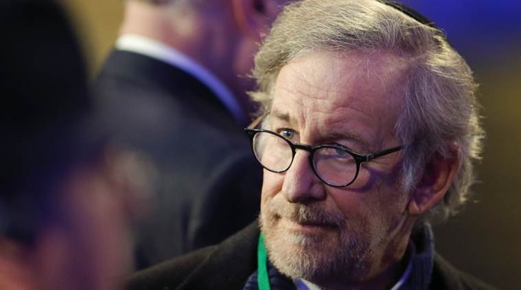 Steven Spielberg, Steven Spielberg director, Steven Spielberg award, Steven Spielberg Presidential Medal of Freedom, singer James Taylor, Barbra Streisand, Obama, Composer Steven Sondheim, Producer Emilio Estefan, Gloria Estefan, Itzhak Perlman, White Housem, Entertainment News