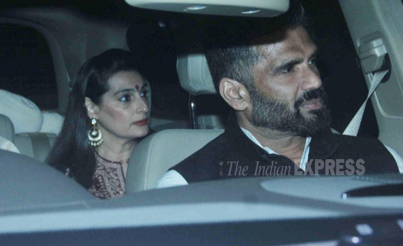 Amitabh Bachchan, Aishwarya Rai Bachchan, Abhishek Bachchan, Jaya Bachchan, Akshay Kumar, Twinkle Khanna, Karan Johar, Sidharth Malhotra, Rishi kapoor, Neetu Singh Kapoor, Lara Dutta, Madhavan, Manish Malhotra, Reema Jain, Anu Dewan, Dabboo Ratnani, Riteish Deshmukh, Genelia D'Souza, Karisma Kapoor, Ekta Kapoor, Jitendra, Kirron Kher, Suniel Shetty, Mana Shetty, Tusshar Kapoor, David Dhavan, Diwali party, bollywood, entertainment