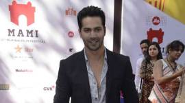 shah rukh khan, abram, gauri khan, varun dhawan, srk, shah rukh khan gauri, srk gauri, srk wife, srk kids, shah rukh khan abram, entertainment news