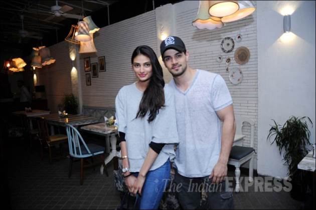 Athiya Shetty, Suraj Pancholi, Dr.Anjali Chhabria, Sheeba, Bhagyashree, Anjali Singh, Sonia Desai, Nazneen Bedi, Archana Puran Singh, Ankit Anand,Daisy Shah, Minakshi Chaudhari, Abdullah Khan, Shaan, Rohit Roy, Sunil Padwal, Aditi Malik, Mohit Malik, Simple Kaul, Meherzeen Mazda, Shivin Narang, Vatsala, Heli Daruwala, Smriti Kalra, Sanjay Suri, Manasi Joshi Roy, Neelam, Samir Soni, Minakshi Chaudhari, Poonam Dhillon, Rajesh Khattar, Ishaan, entertainment