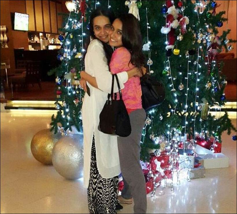 anushka sharma, christmas, christmas mass, athiya shetty, shraddha kapoor, malaika arora khan, amrita aroa, taylor swift, zoa morani, sara jane dias, mandira bedi, sangeeta bijlani, karan johar, entertainment