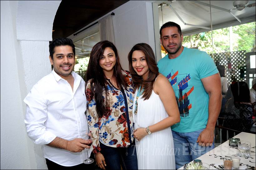 Athiya Shetty, Suraj Pancholi, Dr.Anjali Chhabria, Sheeba, Bhagyashree, Anjali Singh, Sonia Desai, Nazneen Bedi, Archana Puran Singh, Ankit Anand,Daisy Shah, Minakshi Chaudhari, Abdullah Khan, Shaan, Rohit Roy, Sunil Padwal, Aditi Malik, Mohit Malik, Simple Kaul, Meherzeen Mazda, Shivin Narang, Vatsala, Heli Daruwala, Smriti Kalra, Sanjay Suri, Manasi Joshi Roy, Neelam, Samir Soni, Minakshi Chaudhari, Poonam Dhillon, Rajesh Khattar, Ishaan, entertainment
