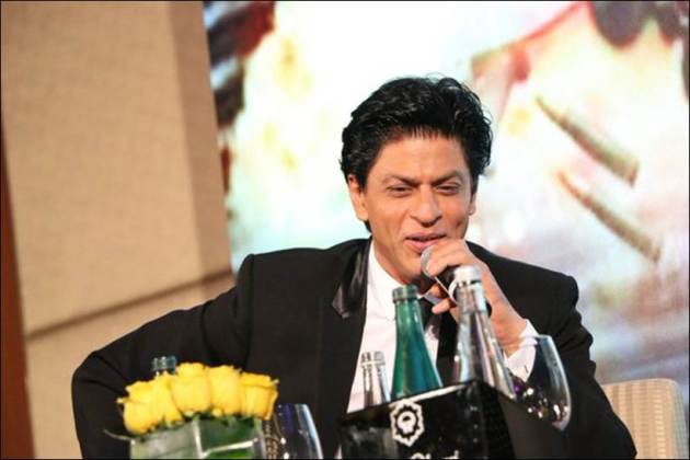 shah rukh khan, kajol, srk, kajol srk, varun dhawan, kriti sanon, varun, kriti, varun kriti, srk pics, srk in dubai, kajol pics, kajol in dubai, varun dhawan pics, varun in dubai, entertainment news, bollywood pics, dilwale, dilwale cast, dilwale cast pics, dilwale in dubai