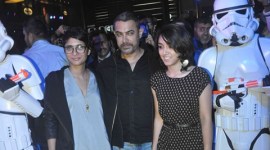 Aamir Khan, Aamir Khan family, Aamir Khan security, Aamir Khan star wars, Aamir Khan daughter, ira, kiran rao, Aamir Khan movies, star wars premier, entertainment news