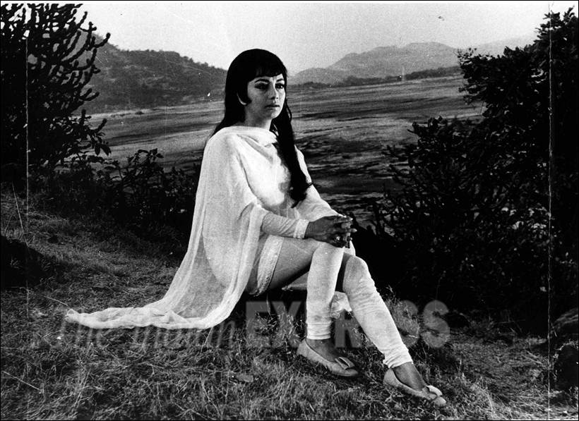 Sadhana passes away, Sadhana death, Sadhana Shivdasani Death, Sadhna Death, Sadhana Dead, Sadhana Passes Away, Sadhana pics, Sadhana Photos, Sadhana Films, Sadhana Dies, Sadhana News
