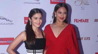 sonakshi sinha, alia bhatt, sonakshi sinha movies, sonakshi sinha upcoming movies, sonakshi sinha alia bhatt, filmfare awards, alia sonakshi, entertainment news