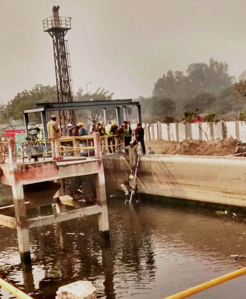 BSF, plane crash, BSF plane, BSF plane crash, Delhi plane crash, dwarka plane crash, bsf plane crash photos, delhi plane crash photos, delhi crash photos, delhi news, india news