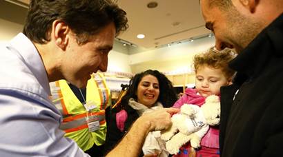 canada, refugee, syrian refugee, syrian refugee in canada, canada airport, toronto airport refugees, migrants, Syrian migrants, canada prime minister, PM of canada, Prime Minister Justin Trudeau, PM justin, justin and syria, airport refugees, canada PM photos,