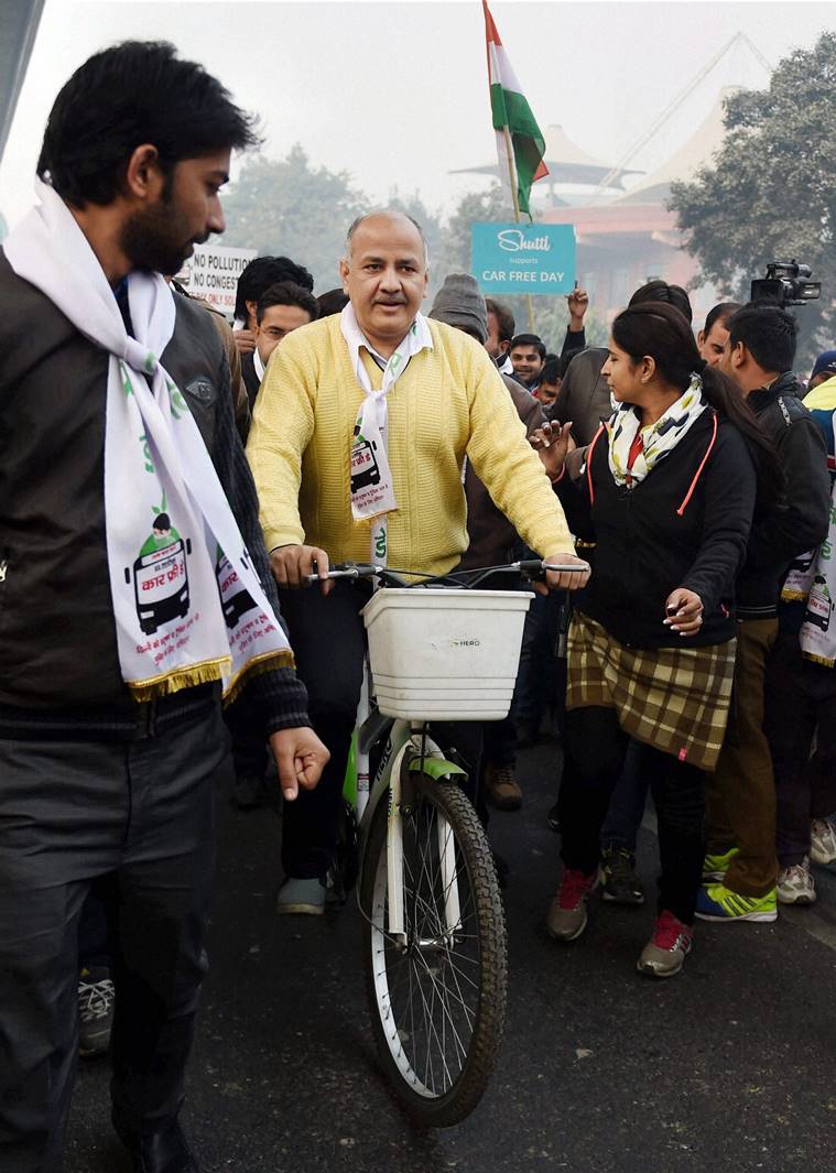 New Delhi: Deputy Chief Minister of Delhi Manish Sisodia  participate in a cycle rally to promote car free day at Laxmi Nagar in New Delhi on Tuesday. PTI Photo by Atul Yadav(PTI12_22_2015_000033A)