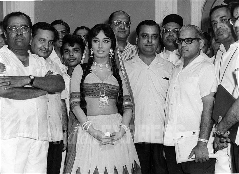 Sadhana passes away, Sadhana death, Sadhana Shivdasani Death, Sadhna Death, Sadhana Dead, Sadhana Passes Away, Sadhana pics, Sadhana Photos, Sadhana Films, Sadhana Dies, Sadhana News