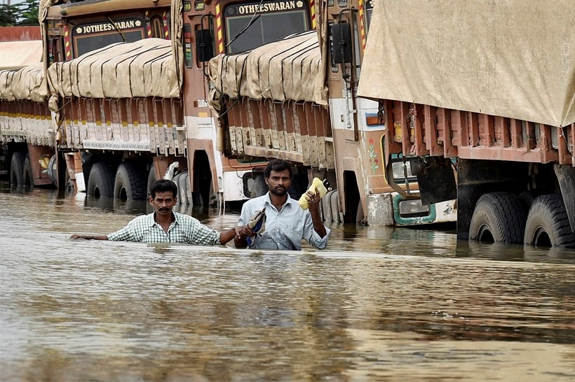 Chennai flood, Chennai, chennai rains, Chennai flood pictures, Chennai flood relief, Tamil nadu floods, Chennai rescue work, Floods rescue work, Chennai latest news, india news