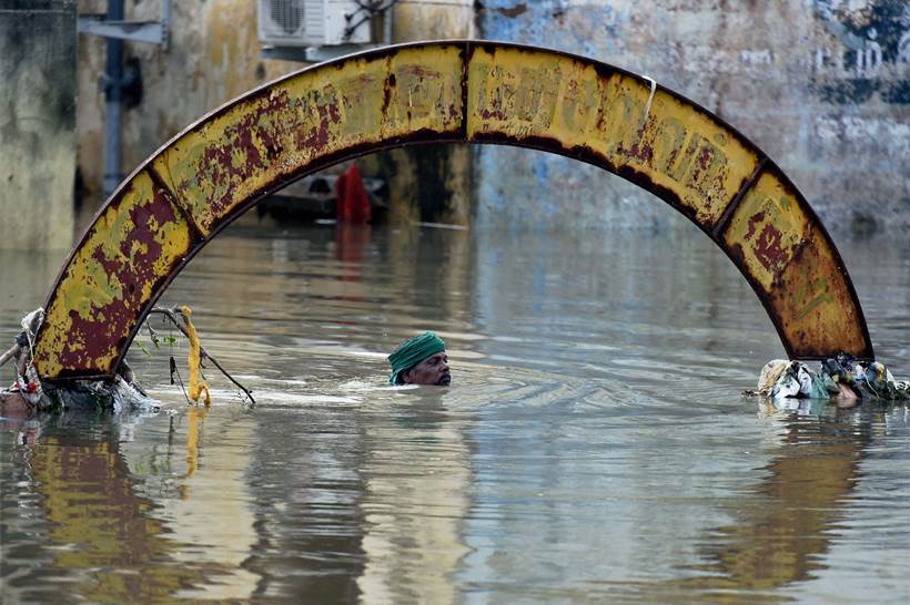 chennai, chennai rains, chennai floods, chennai floods live, Chennai rain updates, chennai rain live, live updates chennai, tamil nadu, chennai monsoon, tamil nadu floods