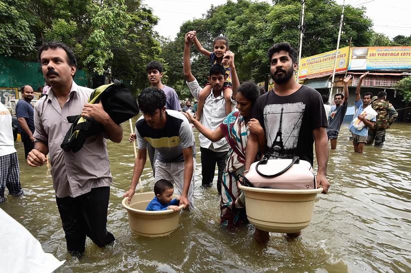 chennai floods 2015 images, Chennai flood, Chennai, chennai rains, Chennai flood pictures, Chennai flood relief, Tamil nadu floods, Chennai rescue work, Floods rescue work, Chennai latest news, india news