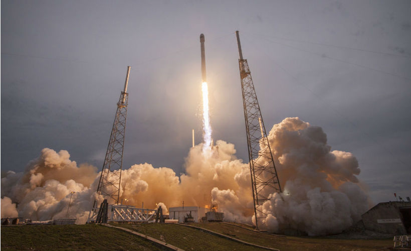 SpaceX, SpaceX Falcon 9, Falcon 9 rocket, Falcon 9 rocket landing, Falcon 9 landing video, video of Falcon 9 landing, SpaceX Tesla, SpaceX Elon Musk, Elon Musk Falcon 9 landing, Falcon 9 pictures