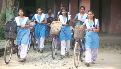 389px x 223px - 11,345 Indian School Girls Stock Photos, High-Res Pictures, and Images -  Getty Images