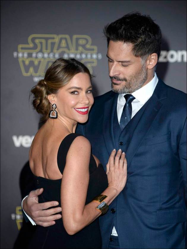 Star Wars: The Force Awakens' premiere, Star Wars: The Force Awakens' film, Harrison Ford, Carrie Fisher, Sofia Vergara, Joe Manganiello, J. J. Abrams, Cuba Gooding Jr., Billie Lourde, Geena Davis, Daisy Ridely, hollywood, entertainment