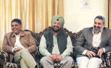 Manish Tewari, online grievance portal, chandigarh online grievance portal, MC, chandigarh news