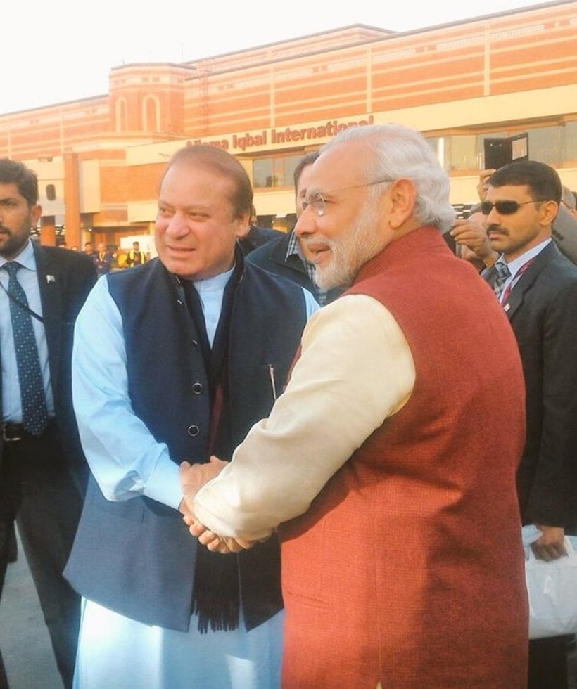 narendra modi, lahore, nawaz sharif, modi in lahore, modi Pakistan, modi pak visit, modi sharif meeting, modi nawaz sharif meeting, modi nawaz sharif pics, india news, pakistan news, latest news