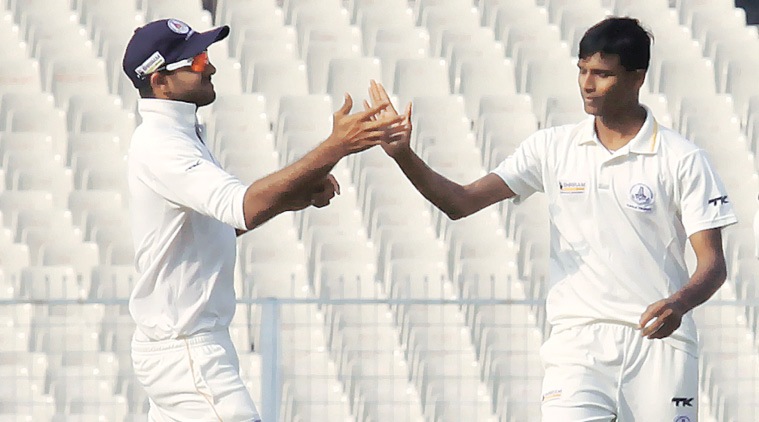 Tamil Nadu's T Natarajan (right)