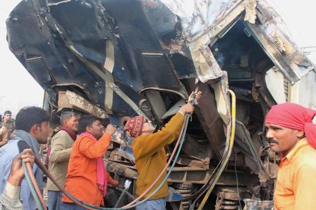 Train Accident, Train Collision, haryana train Accident, Palwal Train Accident, haridwar train Accident, Train Collide, Lokmanya Tilak Haridwar Express, Haryana train Collision, train accident News, Train Collision news, Palwal, Haryana