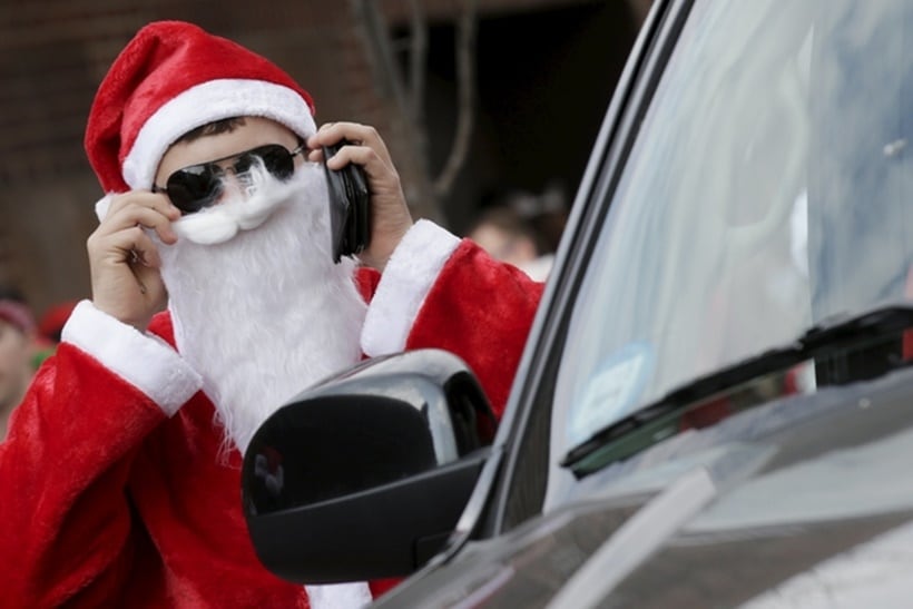 Thousands dressed up in red-and-white for SantaCon 2015