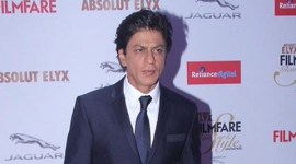 shah rukh khan, shah rukh khan news, shah rukh khan movies, dilwale, shah rukh khan london, shah rukh khan in london, shah rukh khan latest news, shah rukh khan upcoming movies, kajol, varun dhawan, srk, srk news, srk in london, entertainment news