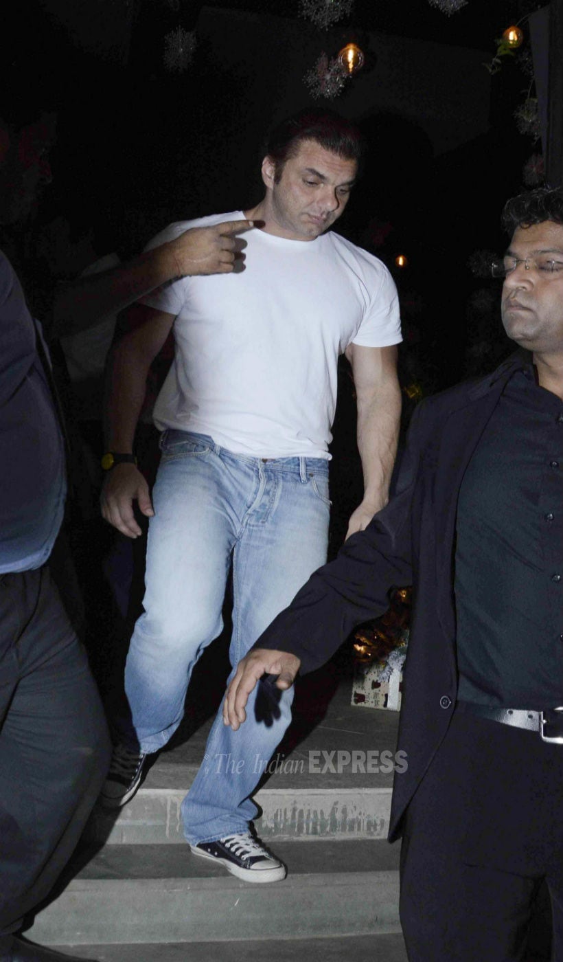 Genelia D'Souza, Arpita Khan, Aayush Sharma, Riteish Deshmukh, Sanjay Kapoor, Maheep Kapoor, Varun Dhawan, Sohail Khan, bollywood, entertainment