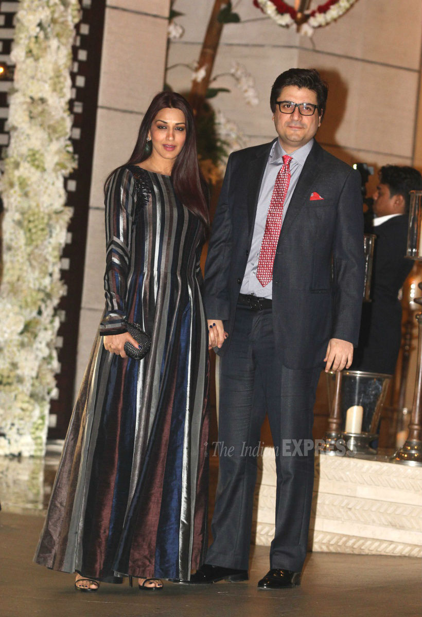 Shah Rukh Khan, Aishwarya Rai Bachchan, Abhishek Bachchan, Sridevi, Geeta Basra, Harbhajan Singh, Rohit Sharma, Ritika Sajdeh, Alia Bhatt, Vidya Balan, Aditya Roy Kapur, Dino Morea, Athiya Shetty, Suniel Shetty, Akshay Kumar, Twinkle Khanna, Suniel Shetty, John Abraham, Sushmita Sen, Sonakshi Sinha, Sophie Choudry, Armaan Jain, Ameesha patel, Tina Ambani, Mukesh Ambani, bollywood, entertainment