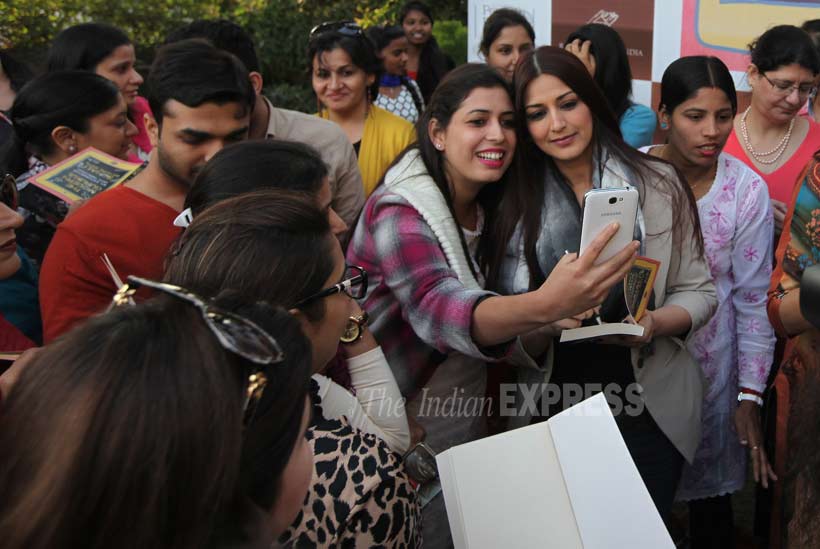 Sonali Bendre, Sonali Bendre actress, Sonali Bendre pictures, Bollywood, entertainment