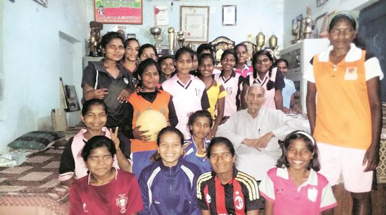 bastar, bastar naxals, dmrapal village, Naxalism-hit areas, chhattisgarh, naxal news, naxal sports