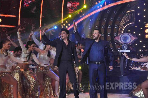 salman khan, shah rukh khan, bigg boss, bigg boss 9, salman, shah rukh, srk, salman shah rukh khan, salman khan shah rukh khan, salman khan shah rukh khan pic, salman srk pics, salman khan bigg boss pics, shah rukh khan bigg boss pics, shah rukh khan photos bigg boss, entertainment, bollywood, bigg boss pictures, shah rukh khan in bigg boss house