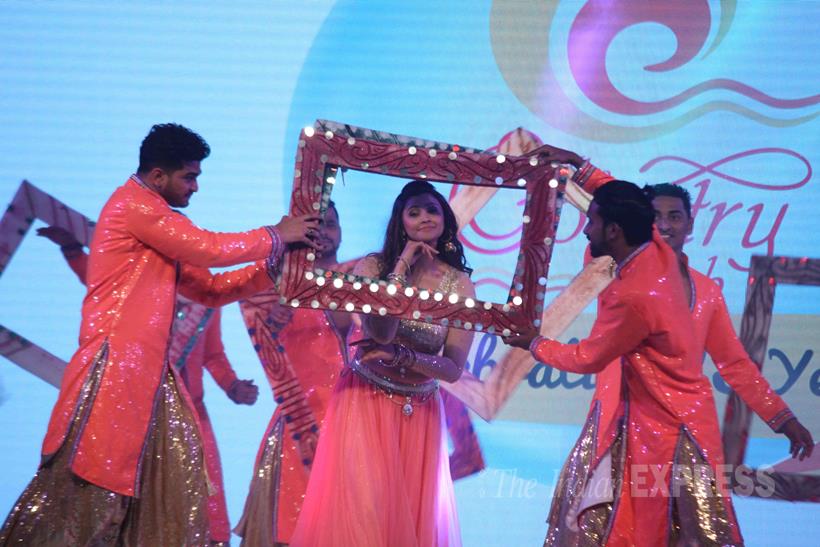 Daisy Shah, Country Club, New Year bash 2016, New Year bash, Asia's Biggest New Year Bash 2016, entertainment photos
