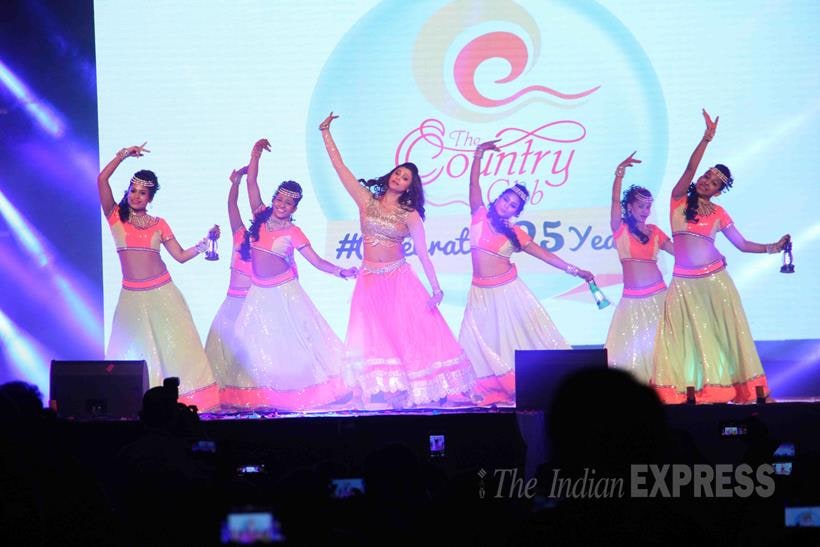Daisy Shah, Country Club, New Year bash 2016, New Year bash, Asia's Biggest New Year Bash 2016, entertainment photos