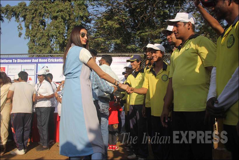 salman khan, athiya shetty, suniel shetty, vidya balan, salman khan pics, athiya shetty pics, salman pics, athiya pics, suniel shetty pics, vidya balan pics, entertainment