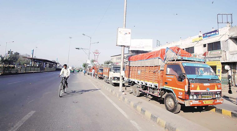 Ahmedabad traffic, ahmedabad vehicles, ahmedabad cyclists, cycles in ahmedabad, traffic in ahmedabad streets, ahmedabad streets, cycle owners, ahmedabad news
